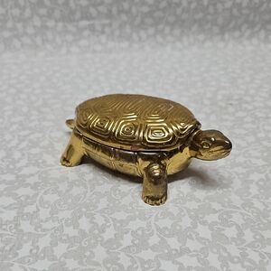 Gold Presentation Turtle Beloit College In The Commonwealth Of Wisconsin US